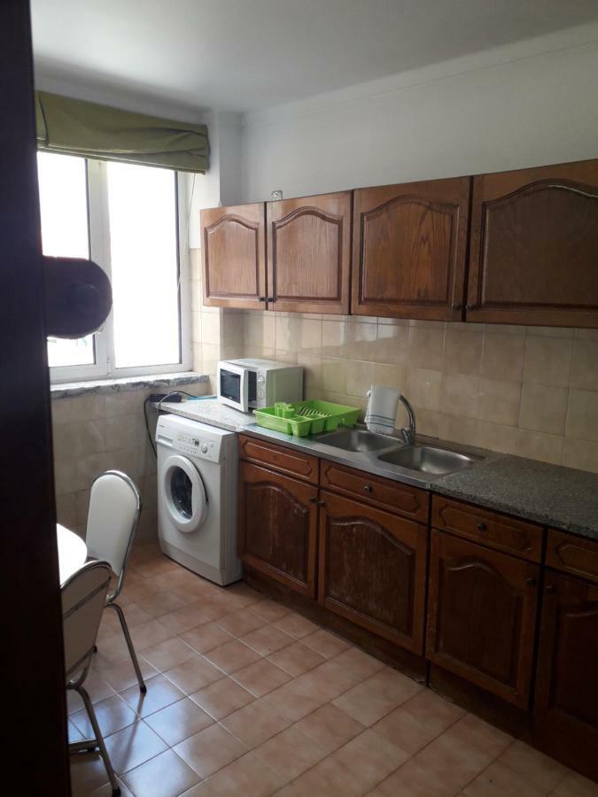 Apartamento 300 Metros Do Santuario De Fatima T4 Exterior foto